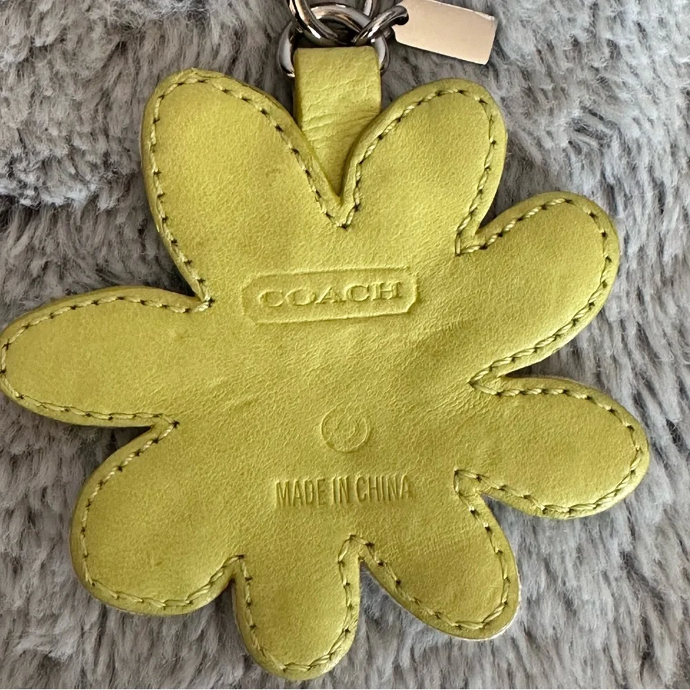 Coach Scribble Flower Keychain Fob - Green - Picture 4 of 5